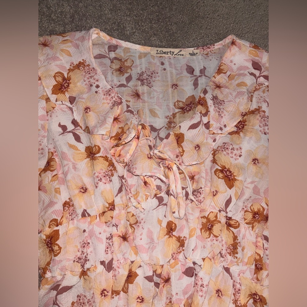 Liberty Love Women's Ruffle Neck
Floral Long Sleeves Crop Top
Multicolor Size L - Picture 3 of 14